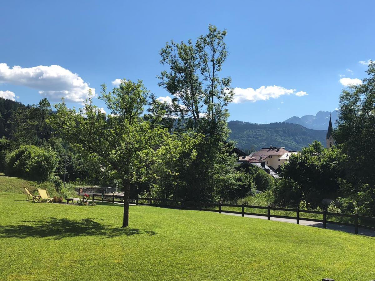 Hotel Kronenhirsch Russbach am Pass Gschuett Luaran gambar