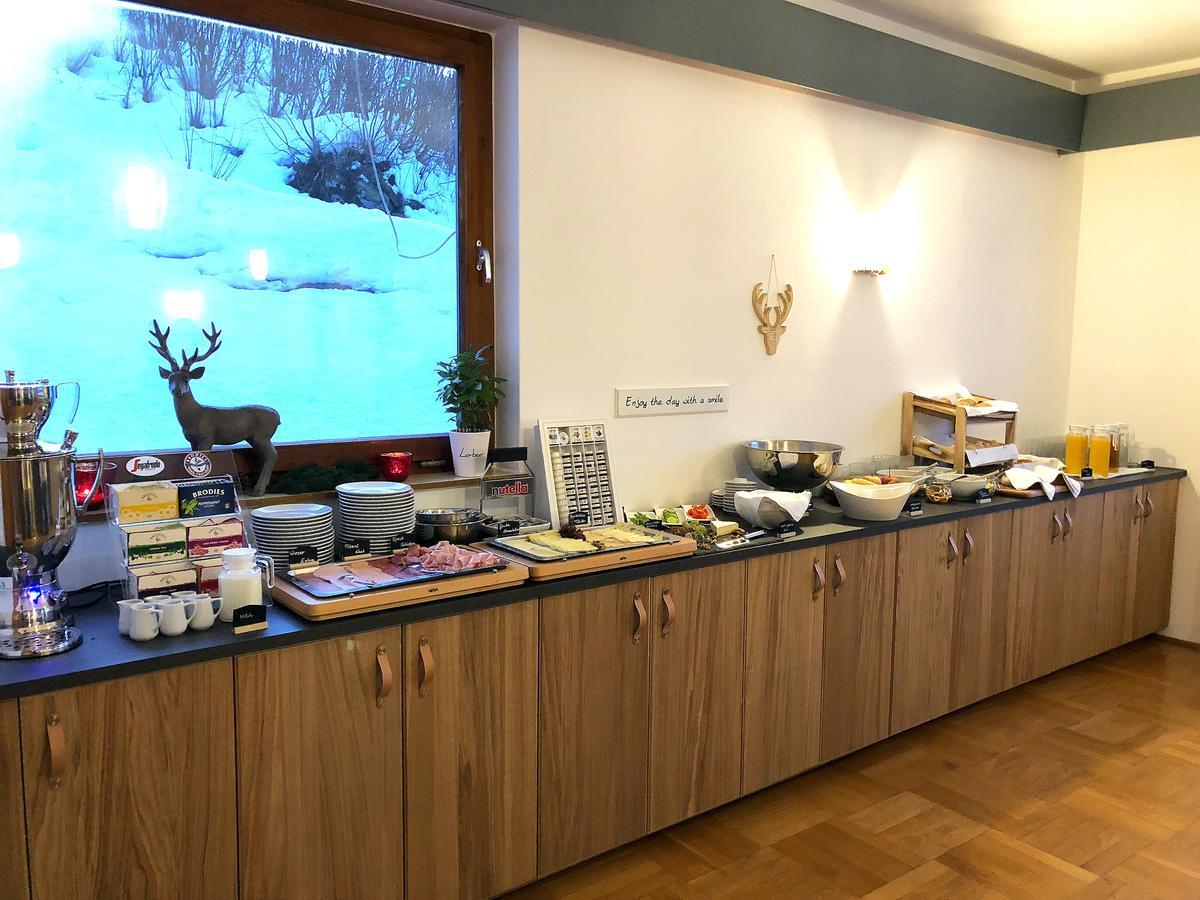 Hotel Kronenhirsch Russbach am Pass Gschuett Luaran gambar