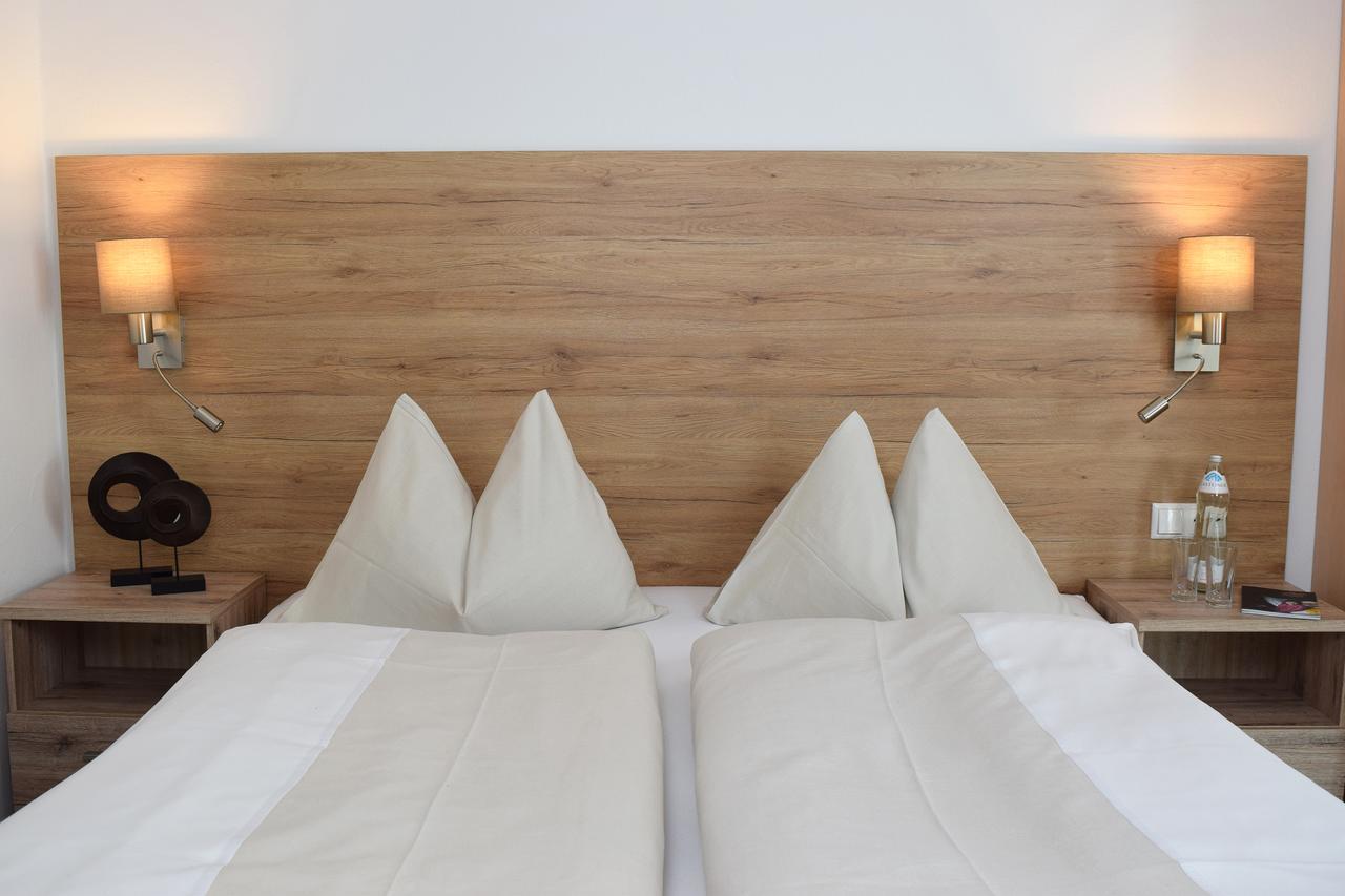 Hotel Kronenhirsch Russbach am Pass Gschuett Luaran gambar