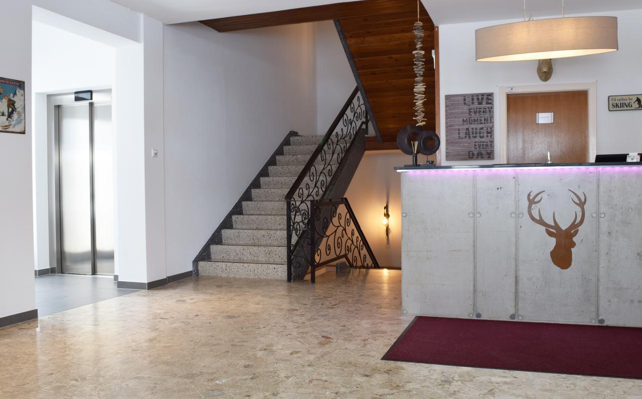 Hotel Kronenhirsch Russbach am Pass Gschuett Luaran gambar