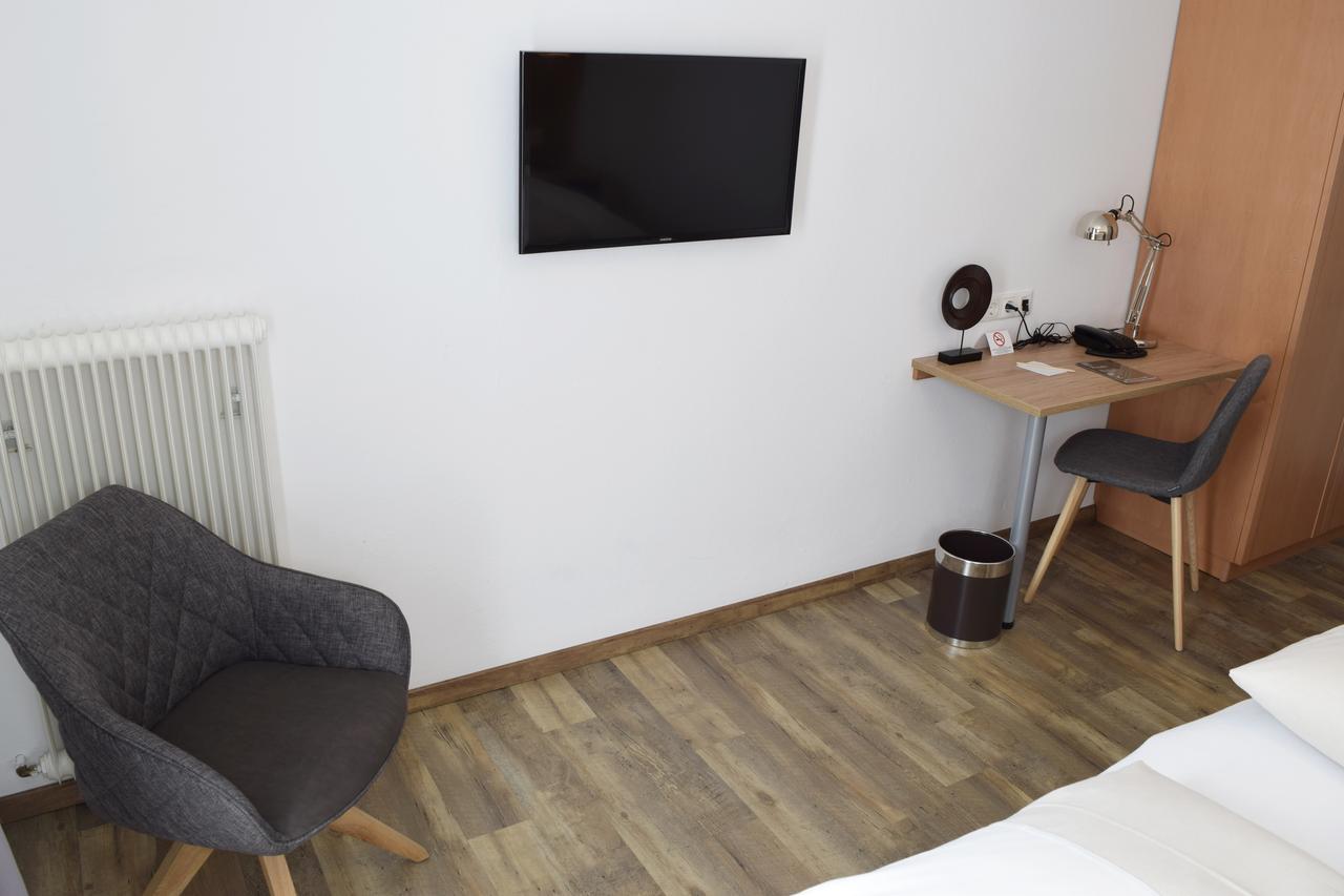 Hotel Kronenhirsch Russbach am Pass Gschuett Luaran gambar